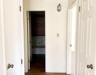 728 W San Antonio St - Photo Thumbnail 6