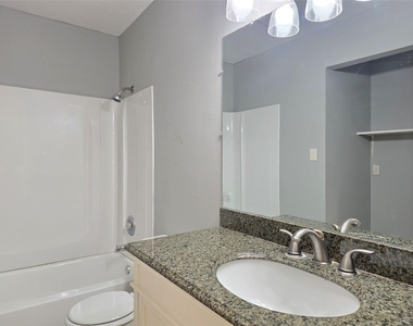 1811 Magnolia Dr - Photo Thumbnail 8