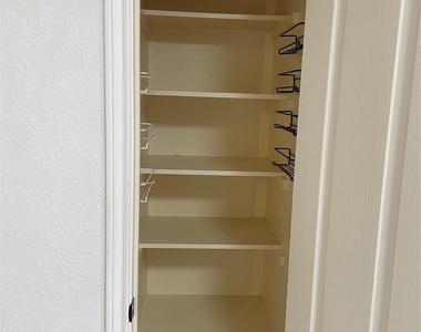 11901 Swearingen Dr - Photo Thumbnail 11