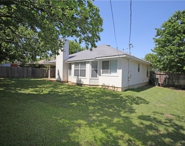 309 Country Aire Dr - Photo Thumbnail 22