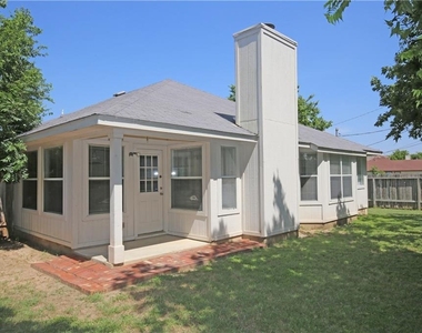 309 Country Aire Dr - Photo Thumbnail 25