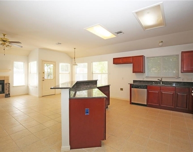 309 Country Aire Dr - Photo Thumbnail 9