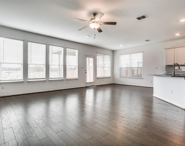 12213 Coronilla Bnd - Photo Thumbnail 5