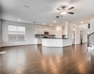 12213 Coronilla Bnd - Photo Thumbnail 3