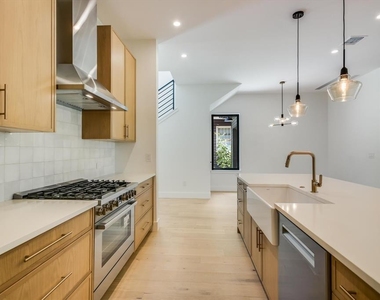 4515 Jinx Ave - Photo Thumbnail 6