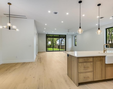 4515 Jinx Ave - Photo Thumbnail 8