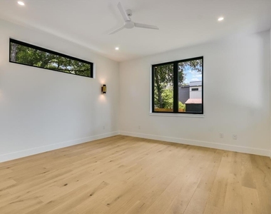 4515 Jinx Ave - Photo Thumbnail 16