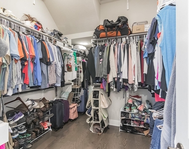 7100 Trissino Dr - Photo Thumbnail 9