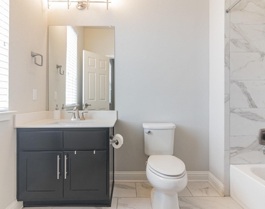 7100 Trissino Dr - Photo Thumbnail 10