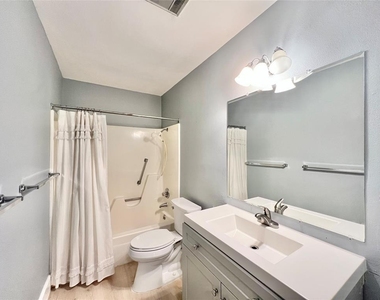 11502 Toledo Dr - Photo Thumbnail 14