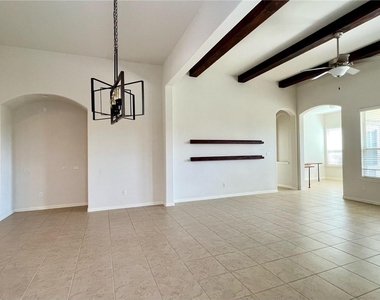 133 Salt Fork Dr - Photo Thumbnail 7