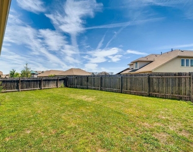 133 Salt Fork Dr - Photo Thumbnail 17