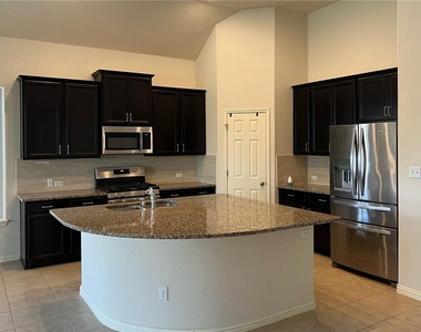 133 Salt Fork Dr - Photo Thumbnail 3