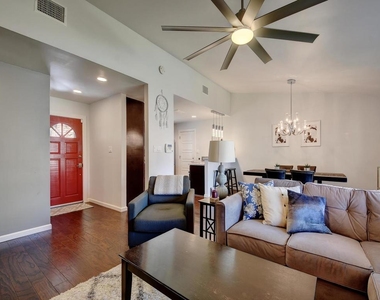 5320 Presidio Rd - Photo Thumbnail 6