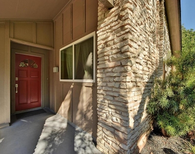 5320 Presidio Rd - Photo Thumbnail 2