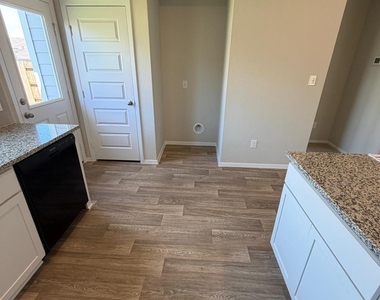 2612 Towy Rd - Photo Thumbnail 23