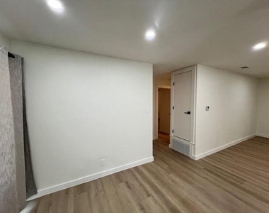 8012 Pinedale Cv - Photo Thumbnail 12