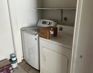 5401 Evans Ave - Photo Thumbnail 9