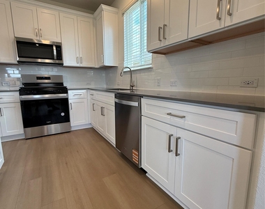 593 Tailwind Dr - Photo Thumbnail 19
