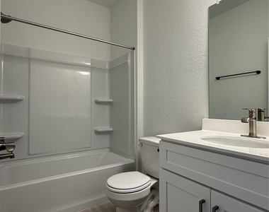 593 Tailwind Dr - Photo Thumbnail 6