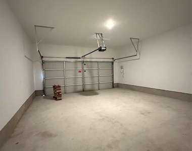 593 Tailwind Dr - Photo Thumbnail 34