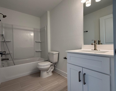 593 Tailwind Dr - Photo Thumbnail 31