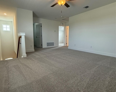 593 Tailwind Dr - Photo Thumbnail 27