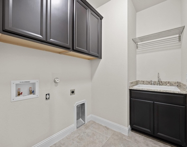 3508 De Torres Cir - Photo Thumbnail 24