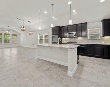 3508 De Torres Cir - Photo Thumbnail 4