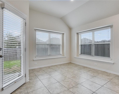 500 Cardenas Ln - Photo Thumbnail 11
