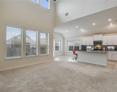 500 Cardenas Ln - Photo Thumbnail 5