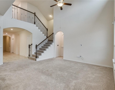 500 Cardenas Ln - Photo Thumbnail 6