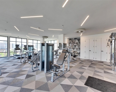 800 Embassy Dr - Photo Thumbnail 11