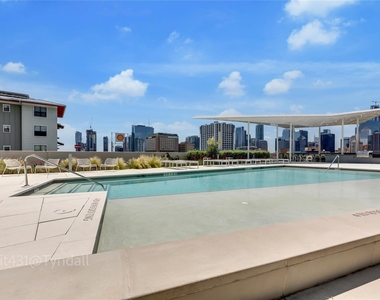 800 Embassy Dr - Photo Thumbnail 19