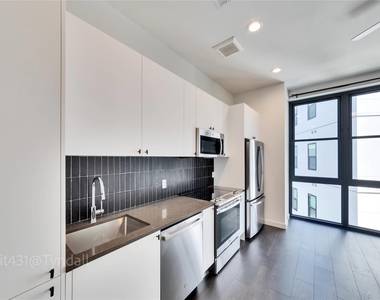 800 Embassy Dr - Photo Thumbnail 3