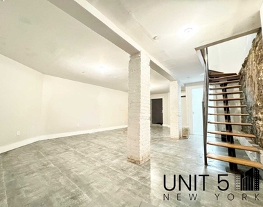 481 Evergreen Avenue - Photo Thumbnail 8