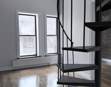 East 13th Street - Photo Thumbnail 3