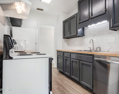 3339 Sylvia Street - Photo Thumbnail 9