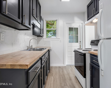 3339 Sylvia Street - Photo Thumbnail 8