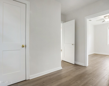 3339 Sylvia Street - Photo Thumbnail 13
