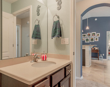 13328 Smithwick Lane - Photo Thumbnail 27