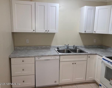 2938 W 3rd Street - Photo Thumbnail 2