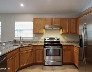 936 Lake Sanford Court - Photo Thumbnail 6