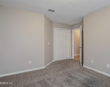 936 Lake Sanford Court - Photo Thumbnail 9
