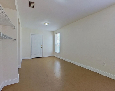 1049 Pippin Street - Photo Thumbnail 9