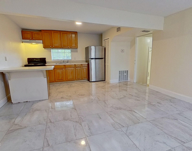 1049 Pippin Street - Photo Thumbnail 3