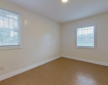 1049 Pippin Street - Photo Thumbnail 7