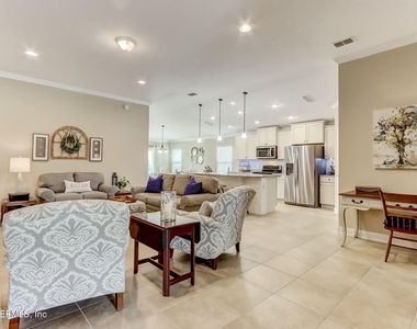 461 Shetland Drive - Photo Thumbnail 1