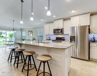 461 Shetland Drive - Photo Thumbnail 3
