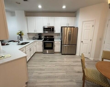 12301 Kernan Forest Boulevard - Photo Thumbnail 2